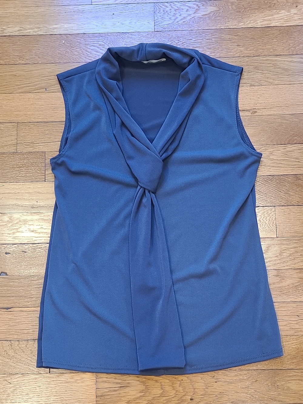 Tiffany & Grey- Sleeveless Gray Camisole With Detail Neckline